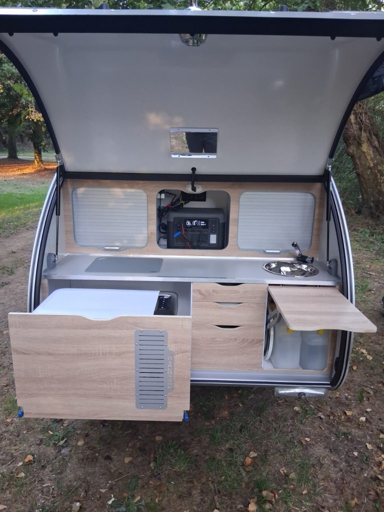 Mini Caravane La Baroudeuse Nomade Camper à Beaupréau, Cuisine, Porte Vélos, Tente De Toit 2026 (10)