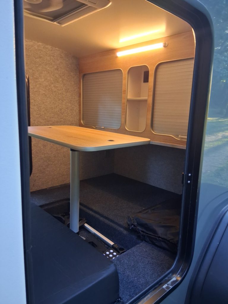 Mini Caravane La Baroudeuse Nomade Camper à Beaupréau, Cuisine, Porte Vélos, Tente De Toit 2026 (14)