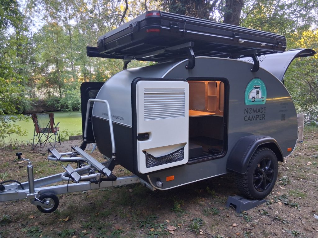 Mini Caravane La Baroudeuse Nomade Camper à Beaupréau, Cuisine, Porte Vélos, Tente De Toit 2026 (15)