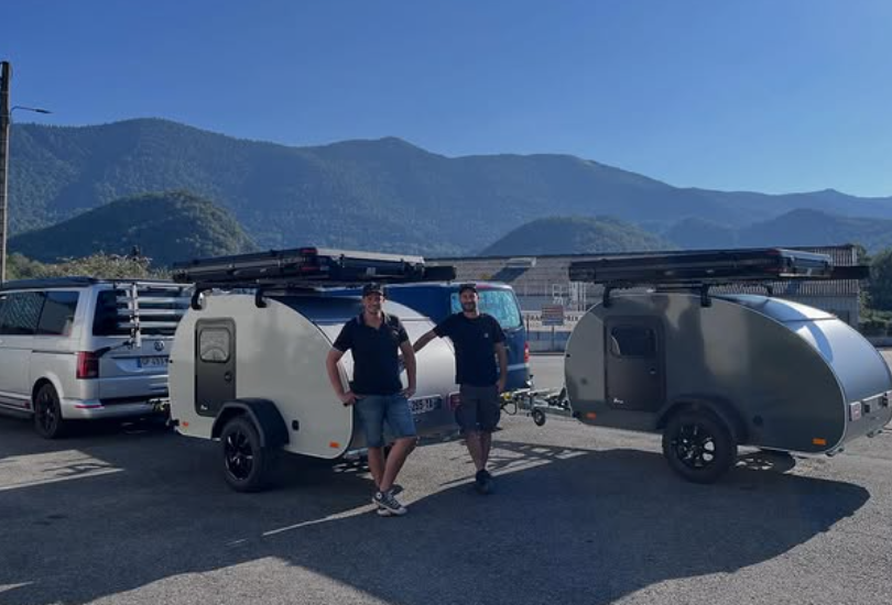 Mini Caravane Teardrop De Chez Nomade Camper Fabriqué Chez Hango Trailers